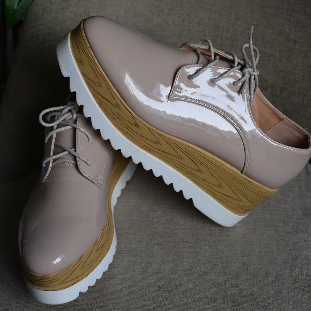 Brand New Never Worn Stylish Platform Wedge